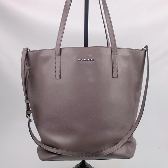Michael Kors Gray Lavender Taupe Leather Tote bag Silver Zip Crossbody strap - Picture 1 of 16